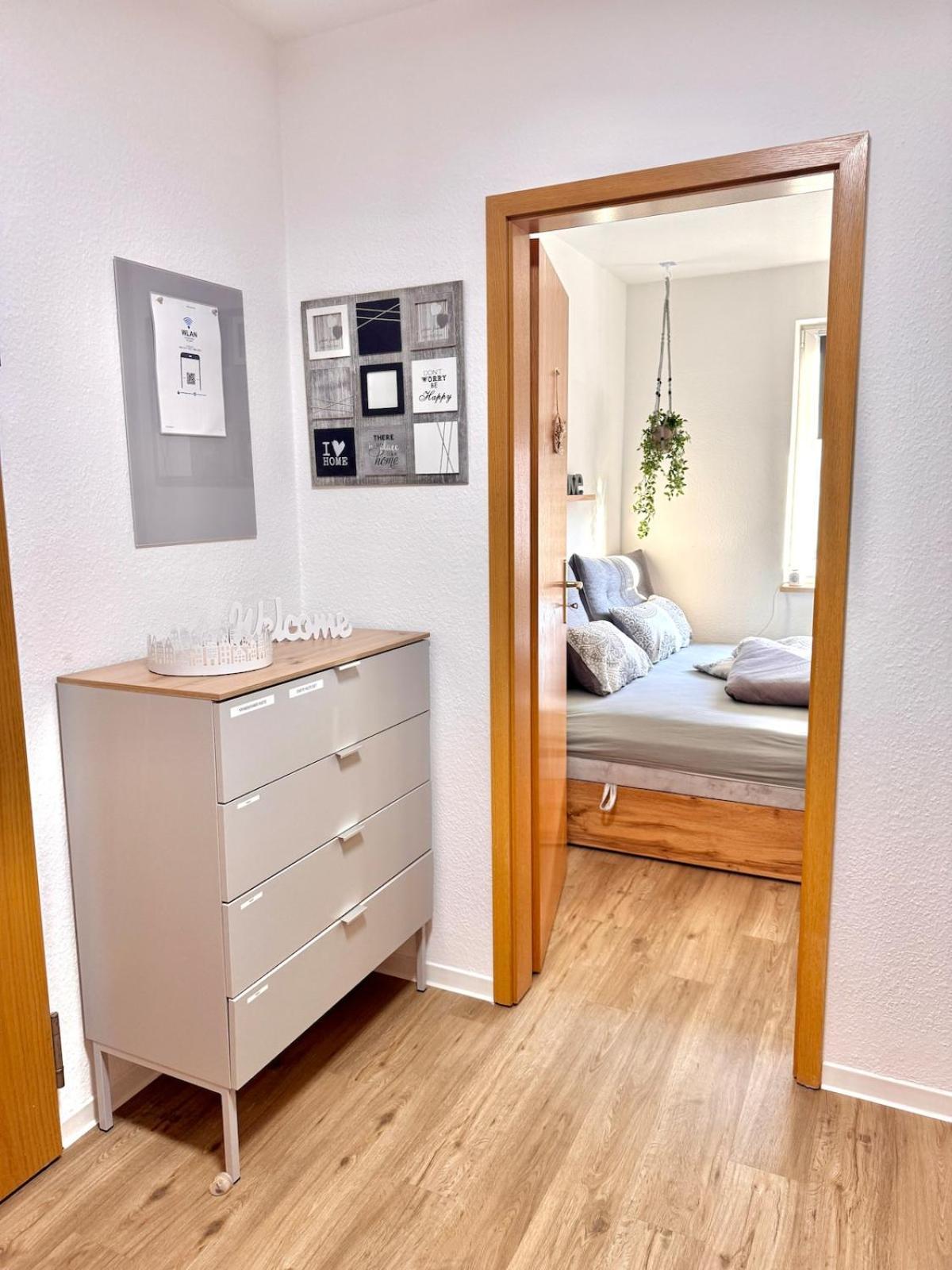 Cottbus-apartments - Grey I Privat I Wifi I Kueche Apartamento Cottbus